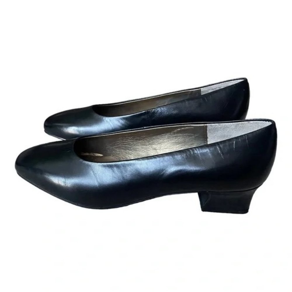 Hush Puppies Black Leather Pump Small Heel 10W